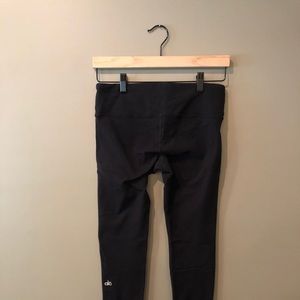 ALO Black Leggings. Full length. Mid rise. Size M